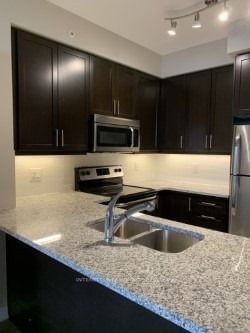 9255 Jane St, unit 1008 for rent