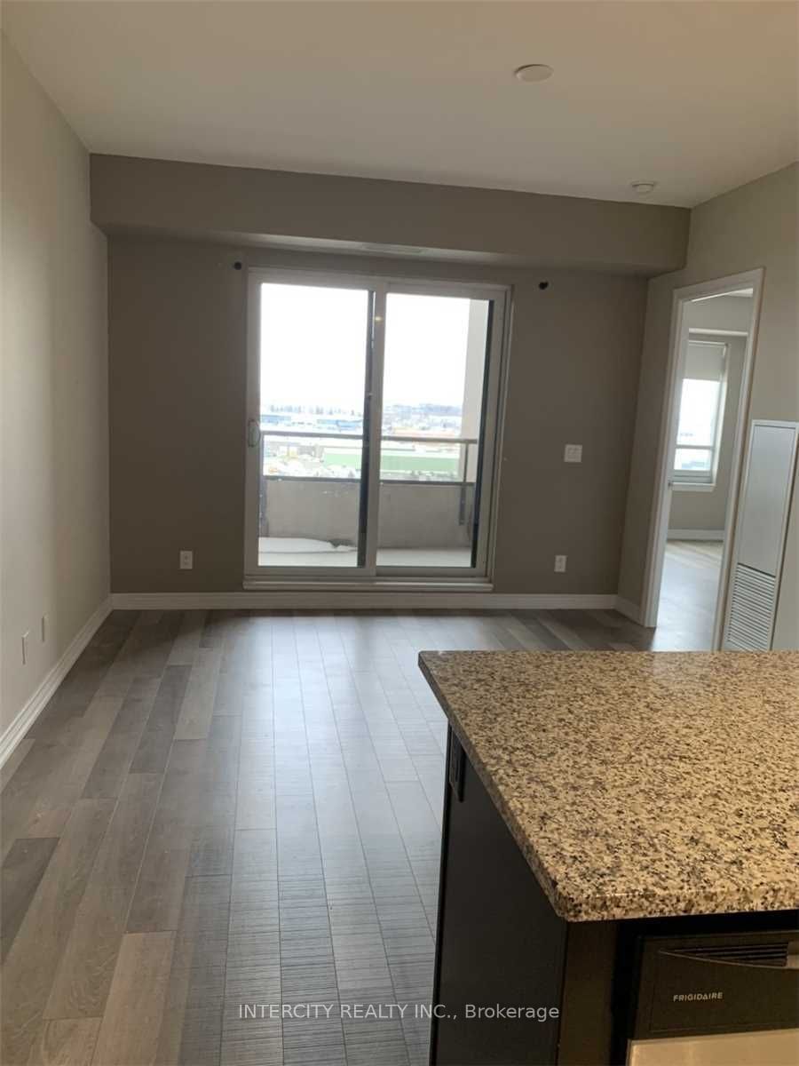 9255 Jane St, unit 1008 for rent