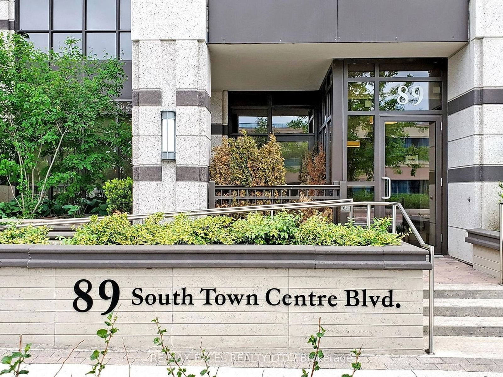 89 South Town Centre Blvd, unit 317 for sale