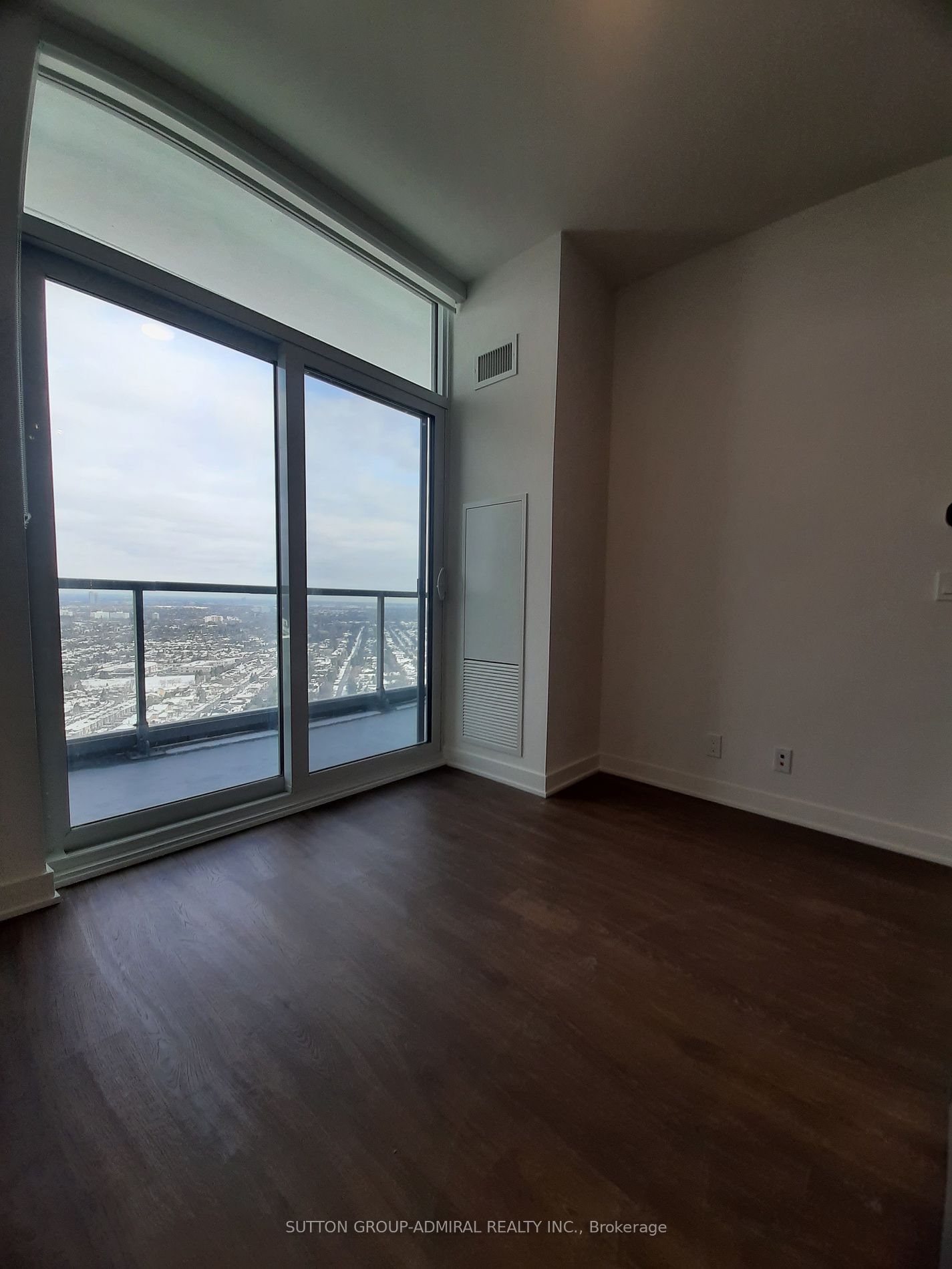 30 Upper Mall Way, unit 3508 for rent