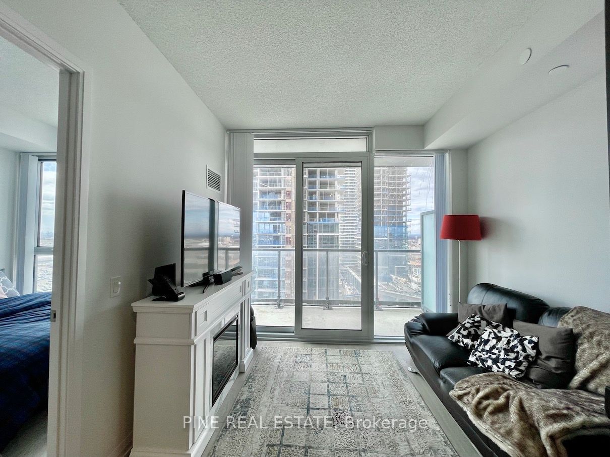 7895 Jane St, unit 1708 for rent