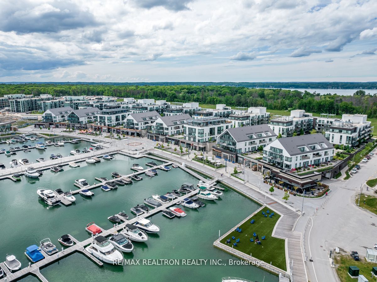 Friday Harbour, Innisfil, Toronto