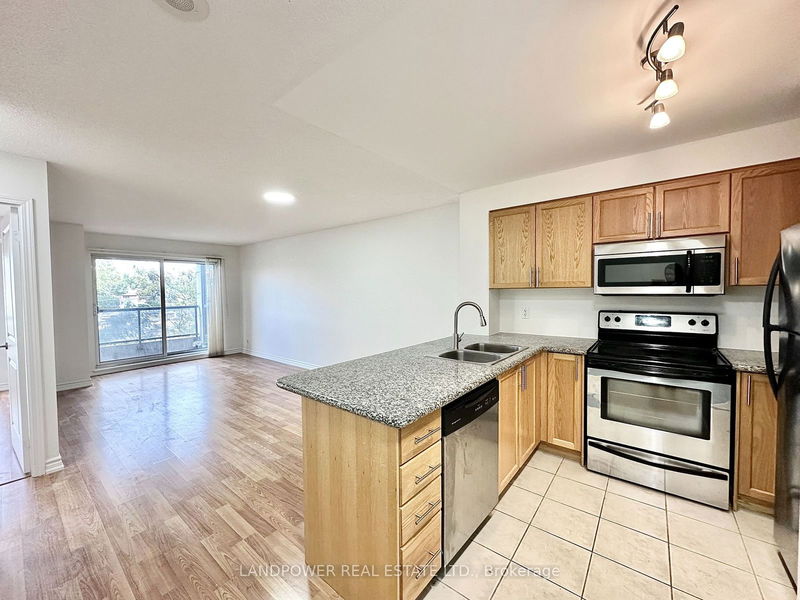 18 Harding Blvd, unit 405 for sale