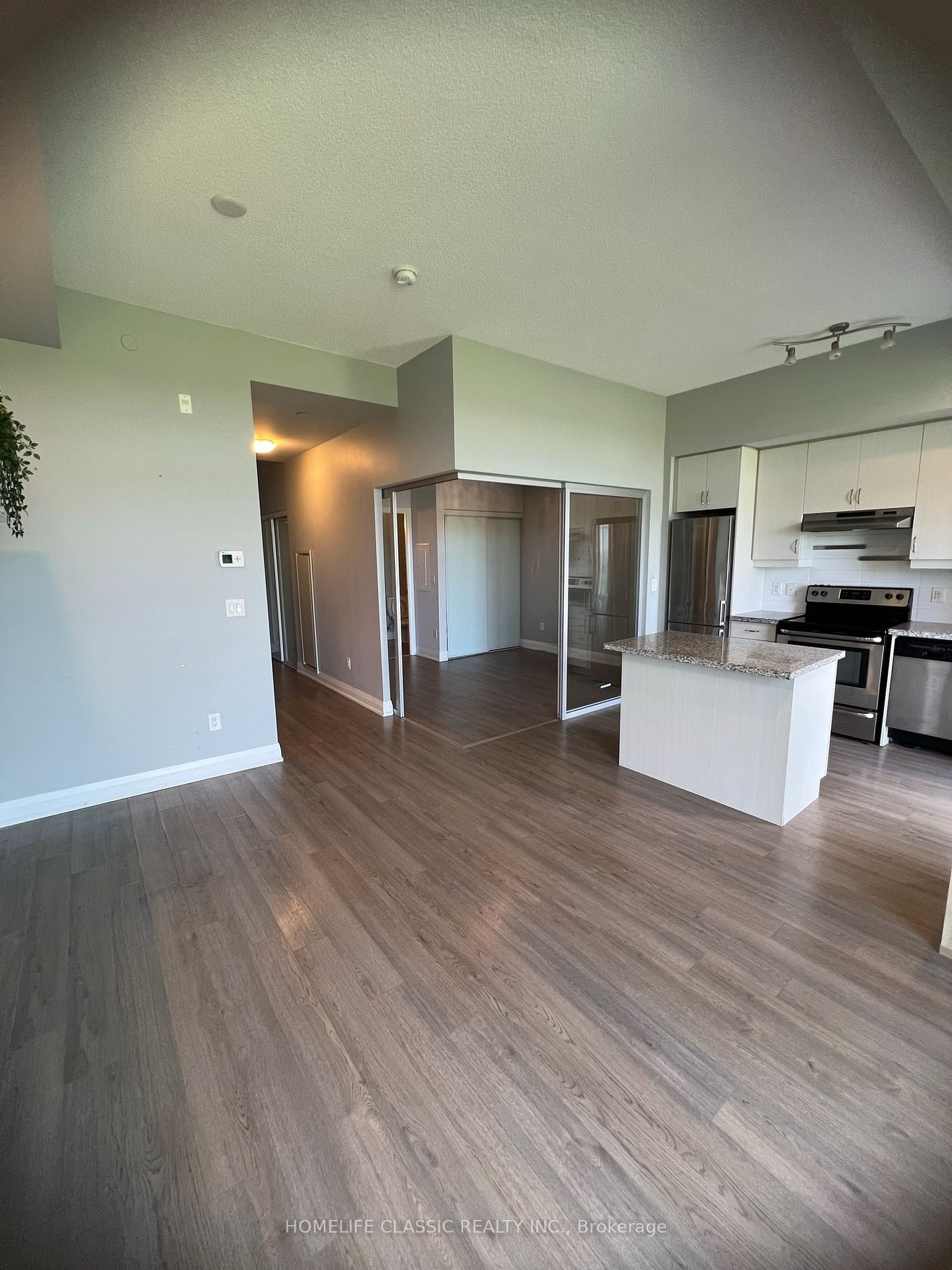 8763 Bayview Ave, unit 630 for rent