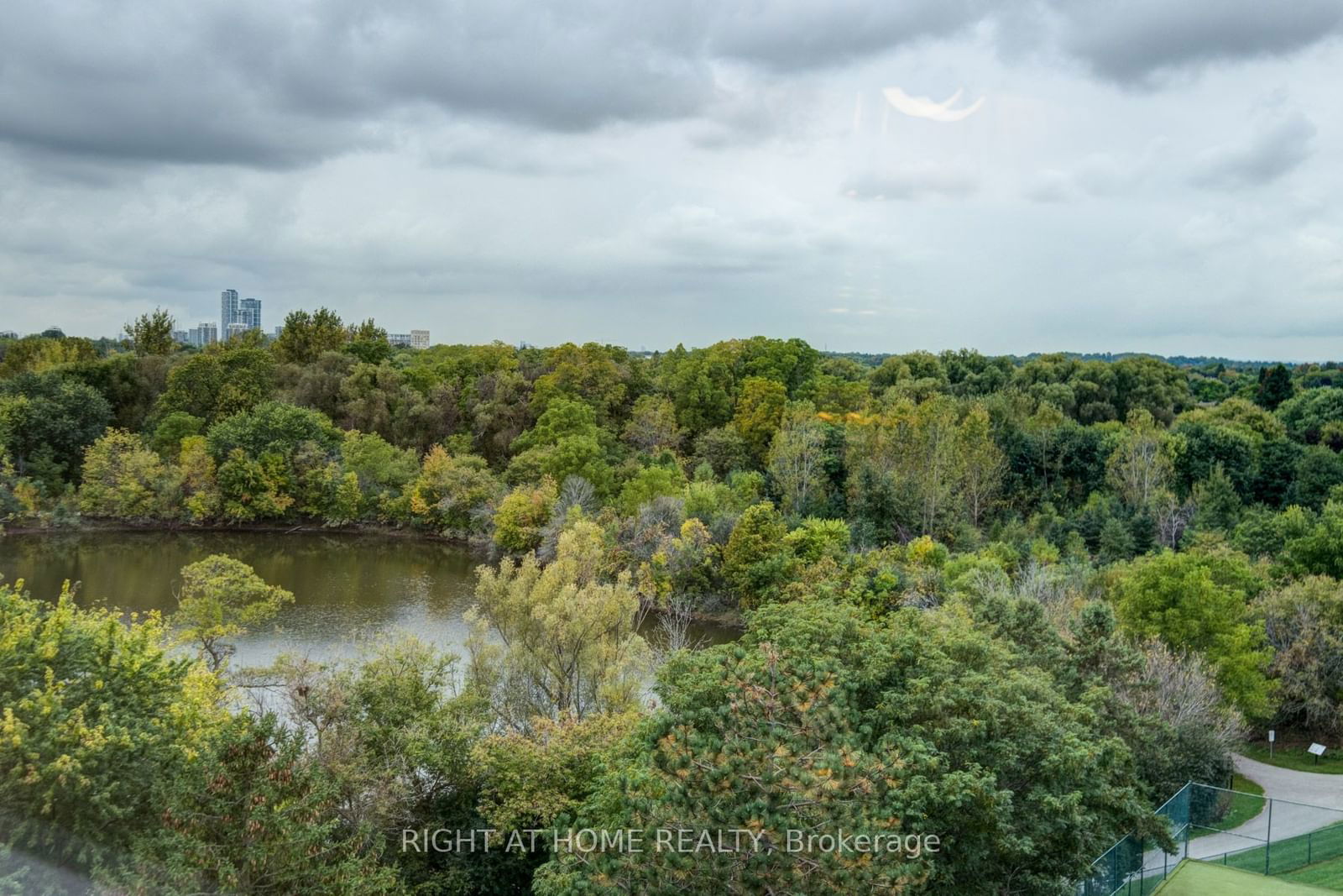 Waldon Pond Condos, Markham, Toronto