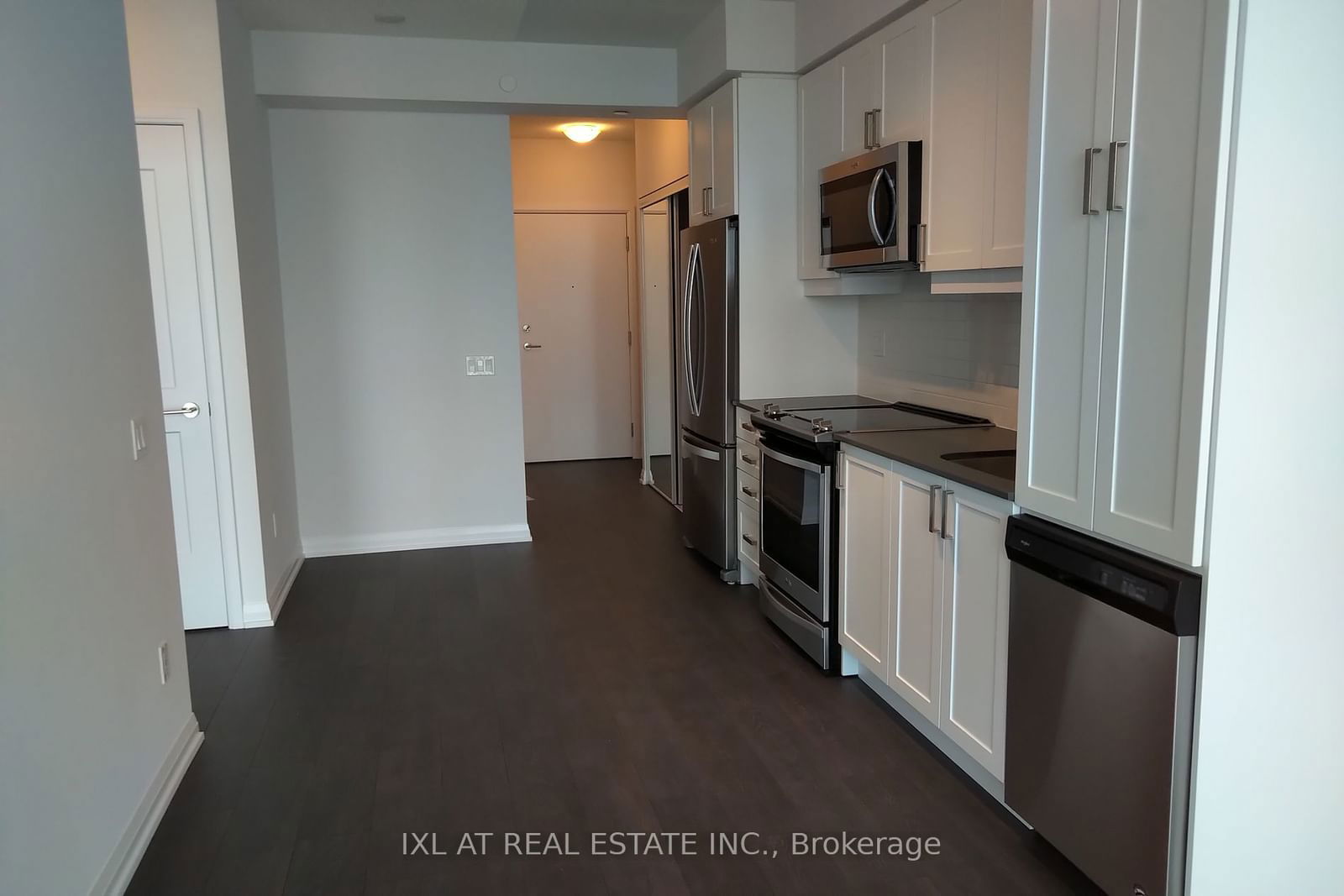 7895 Jane St, unit 2818 for rent