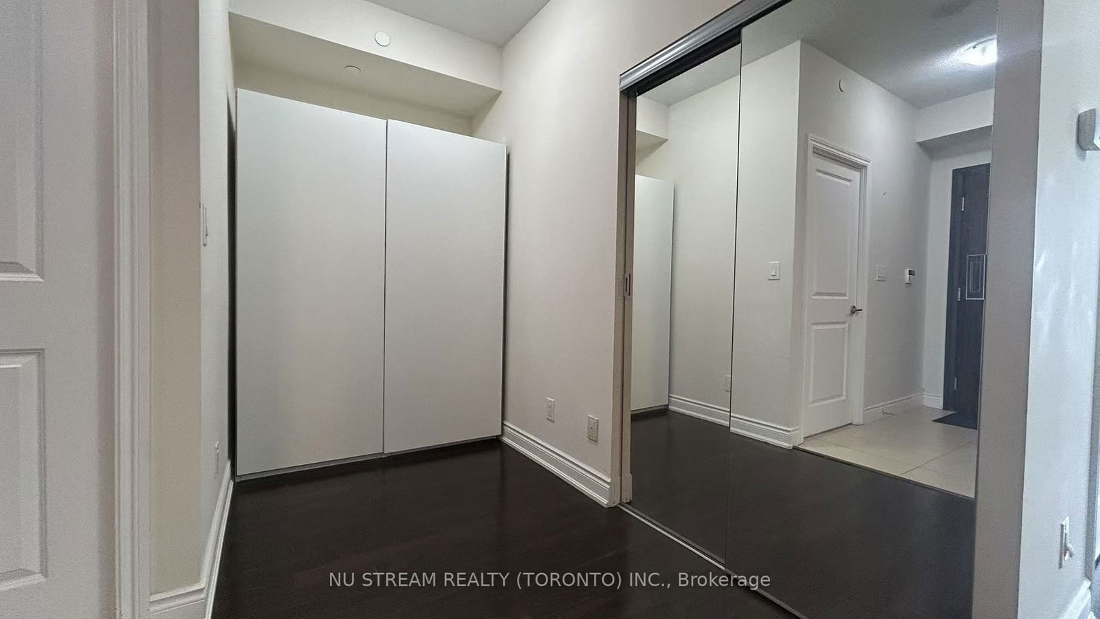 325 South Park Rd, unit 610 for rent