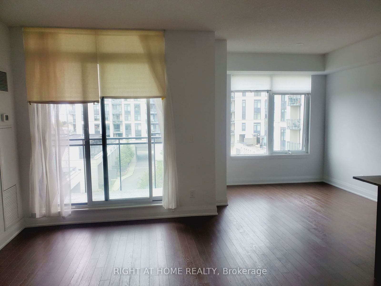 12 Woodstream Blvd, unit 416 for rent