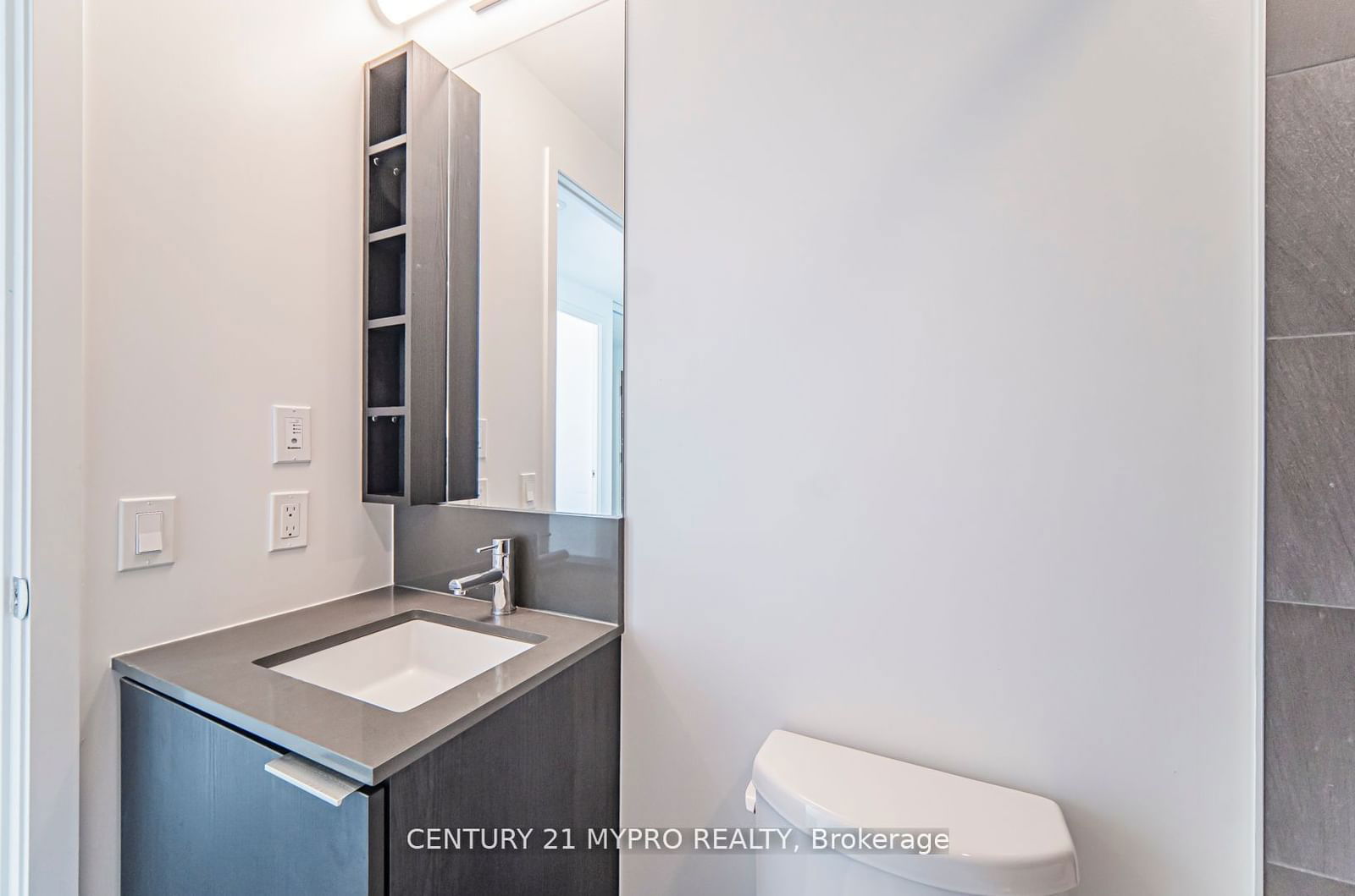 7890 Jane St, unit 2212 for sale