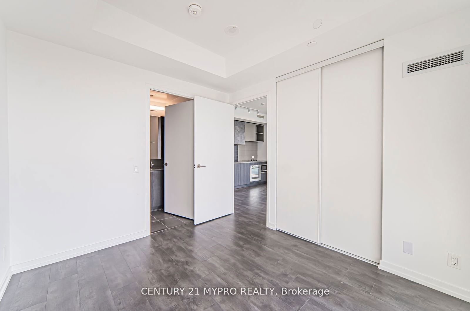 7890 Jane St, unit 2212 for sale