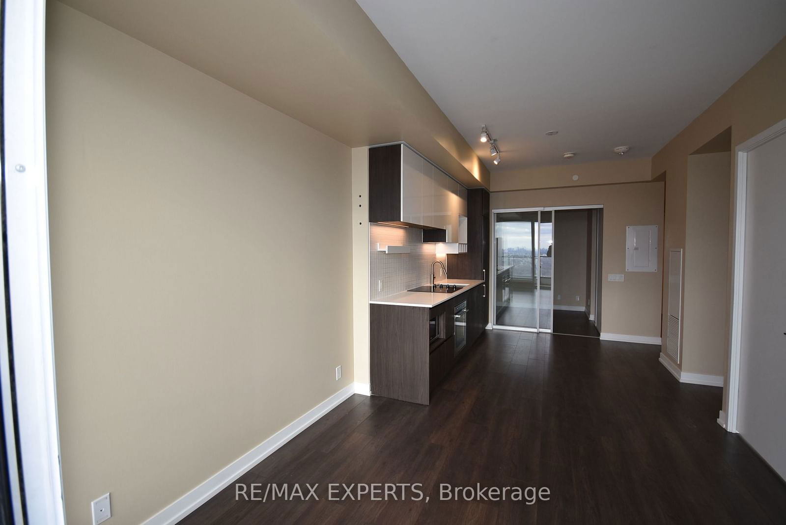 5 Buttermill Ave, unit 5905 for rent