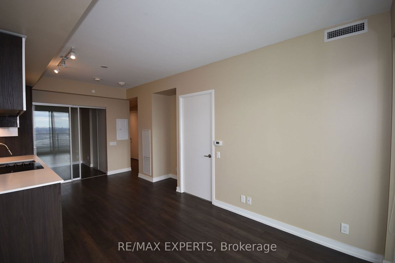 5 Buttermill Ave, unit 5905 for rent