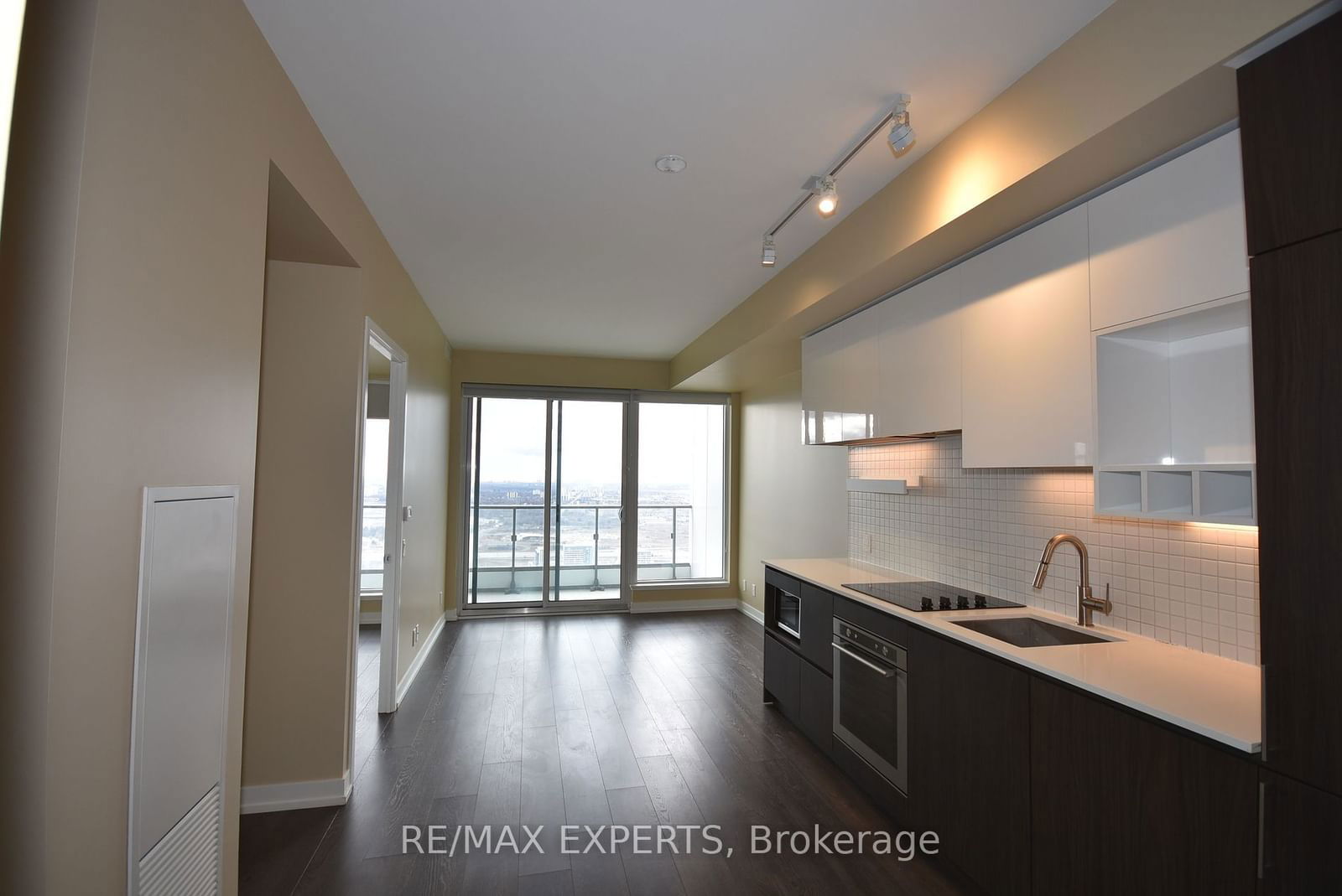 5 Buttermill Ave, unit 5905 for rent