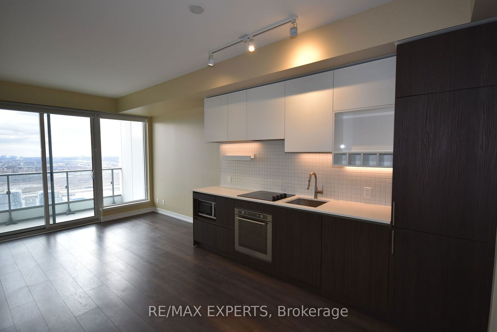 5 Buttermill Ave, unit 5905 for rent