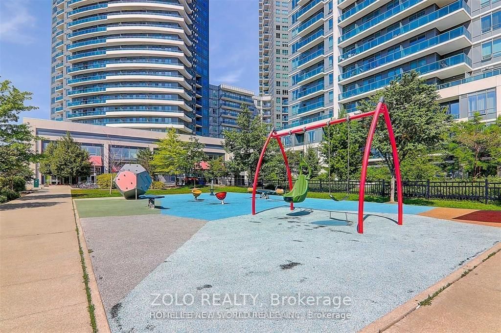 7165 Yonge St, unit 1712 for rent