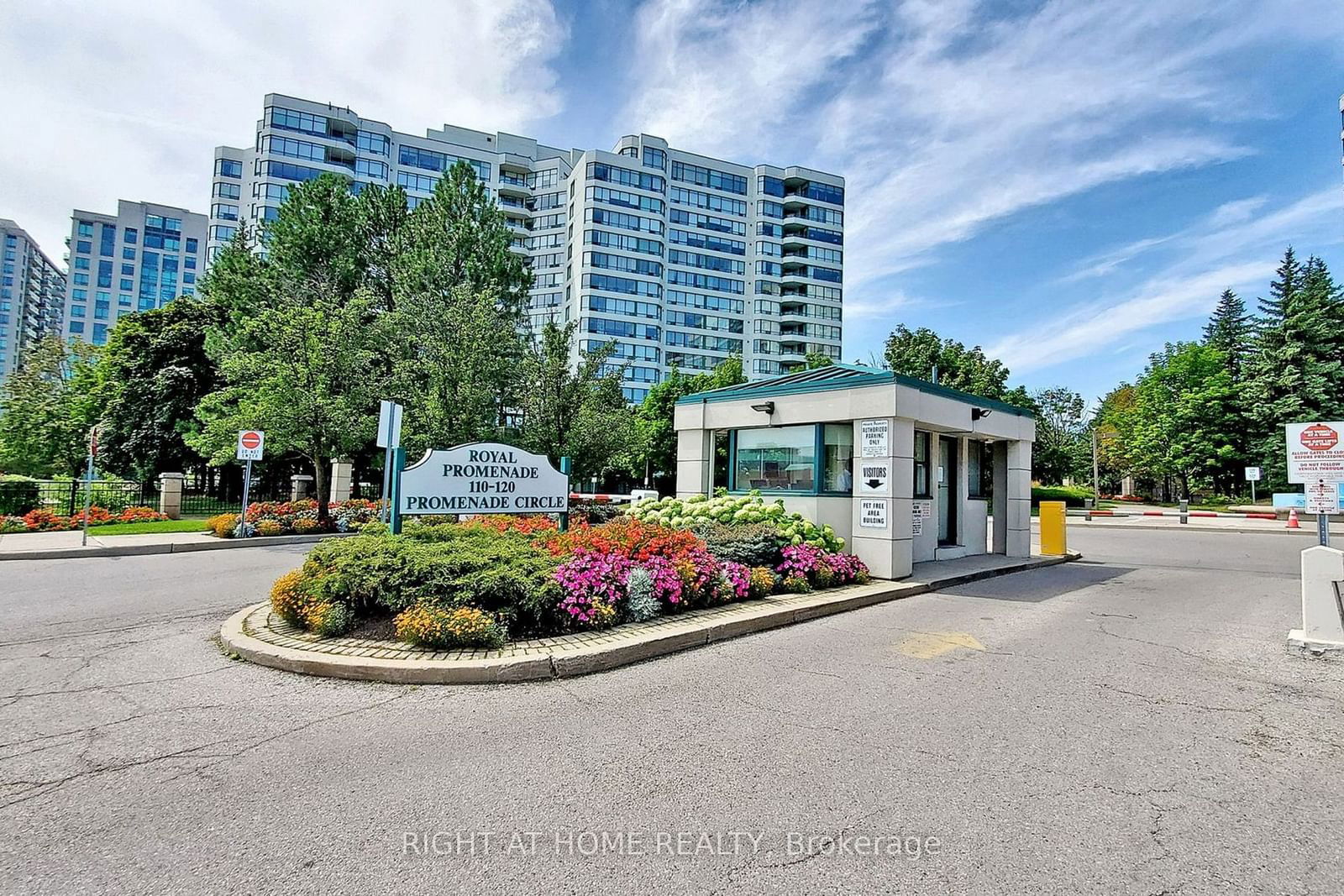 Royal Promenade Condos, Vaughan, Toronto