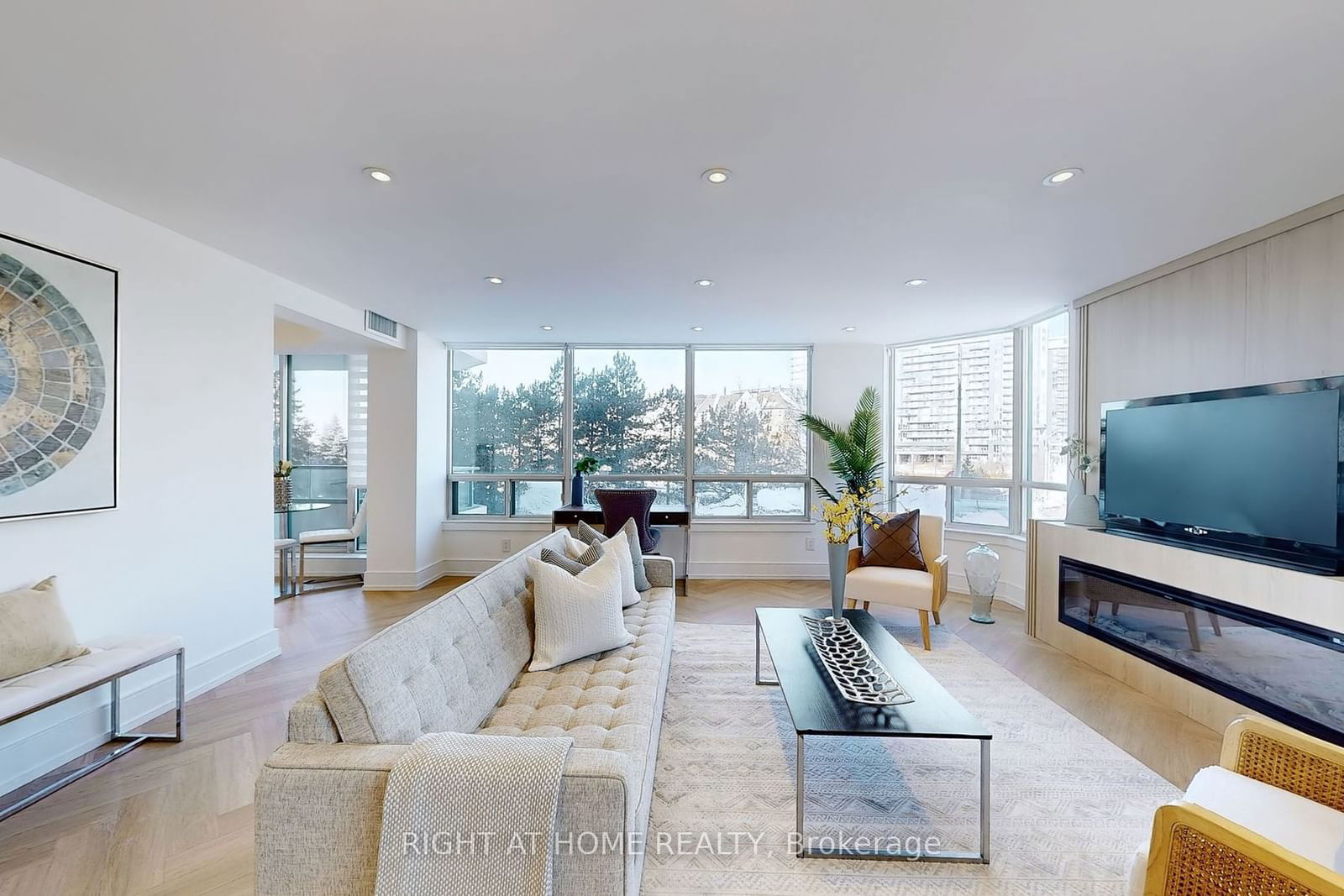 120 Promenade Circ, unit 310 for sale