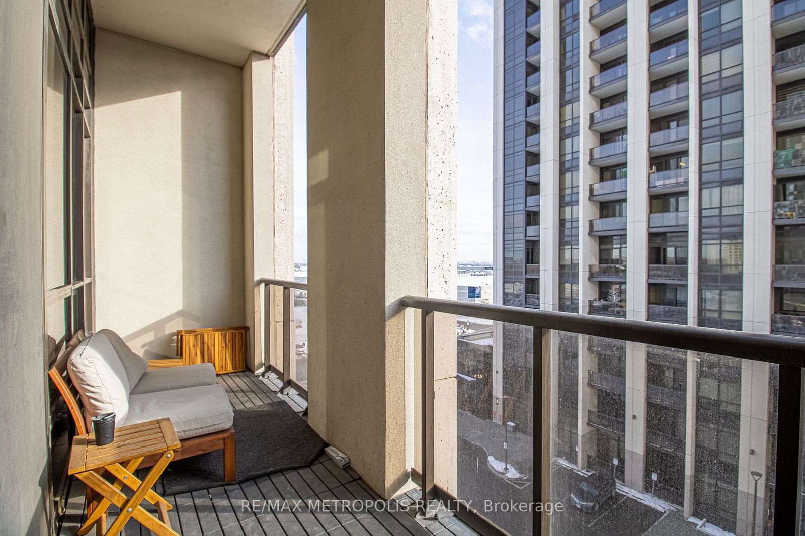 9085 Jane St, unit 604 for rent