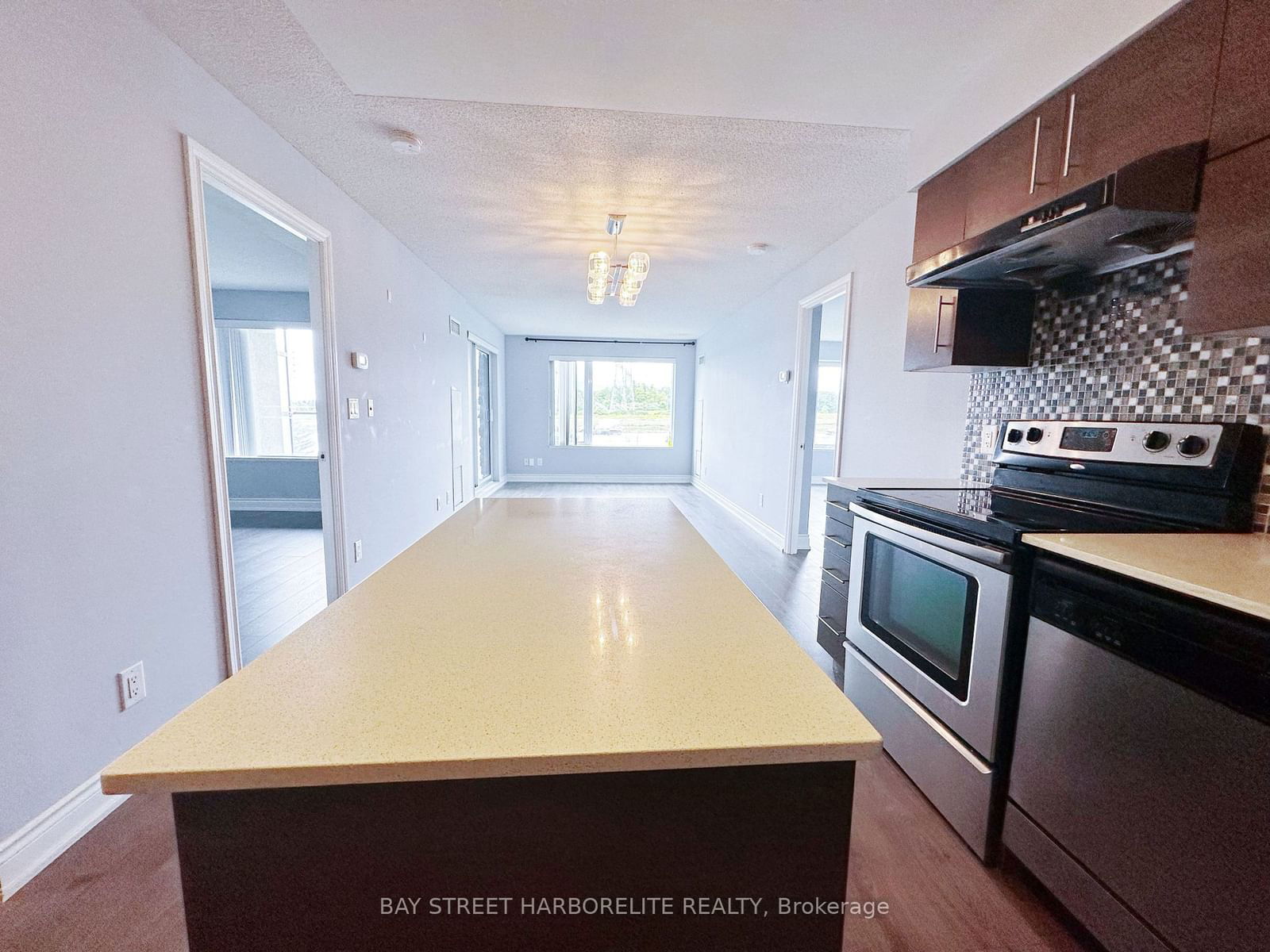 273 South Park Rd, unit 212 for rent