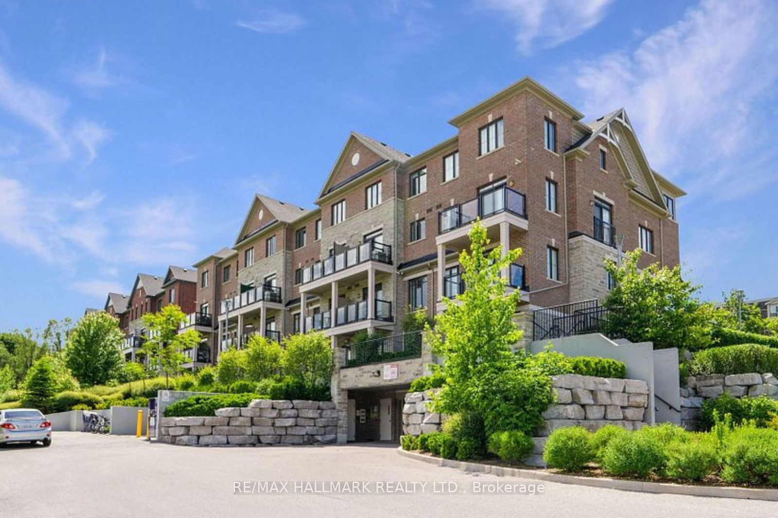 Riverside in Pine Grove Townhomes, Vaughan, Toronto