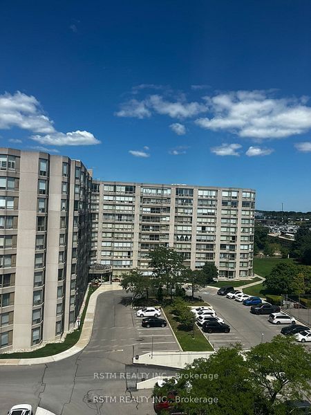 175 Cedar Ave, unit 808 for sale