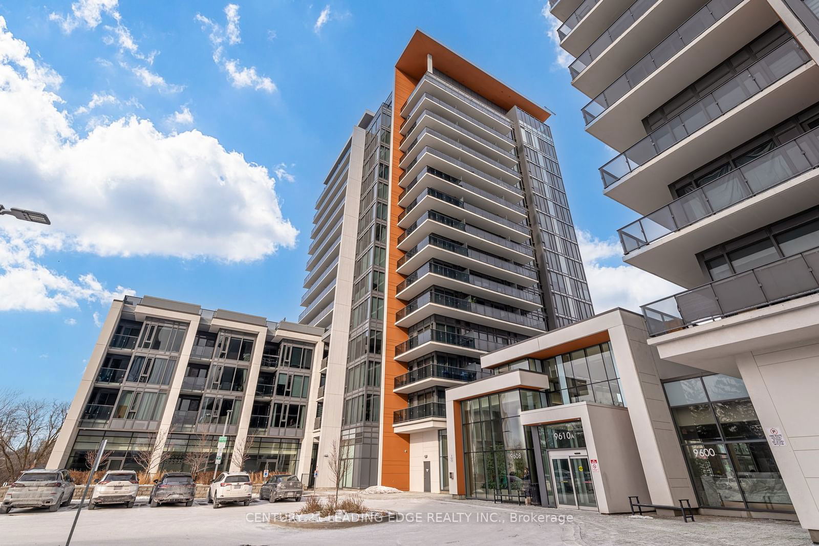 9608 Yonge St, unit 203 for sale