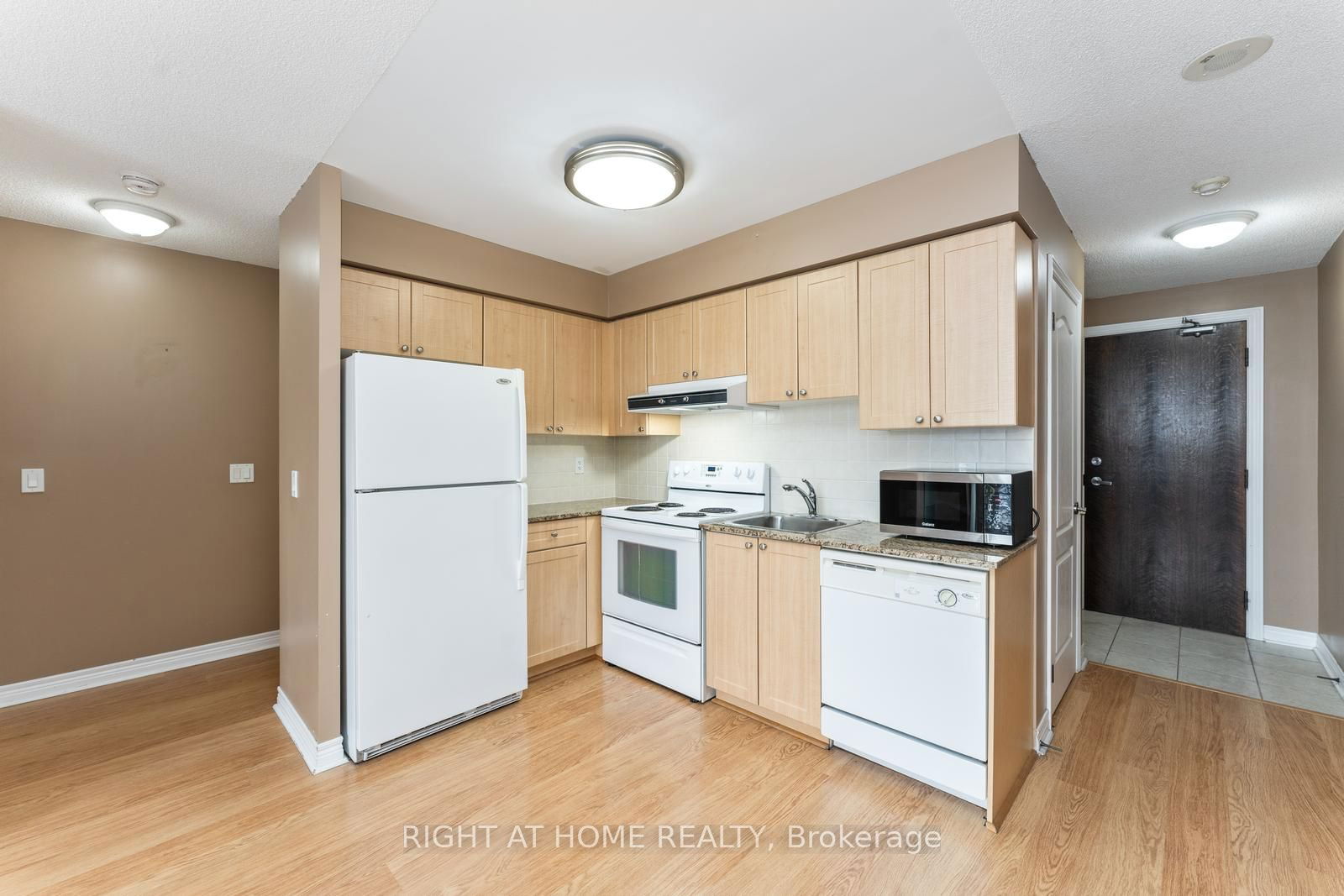 15 North Park Rd, unit 1401 for rent