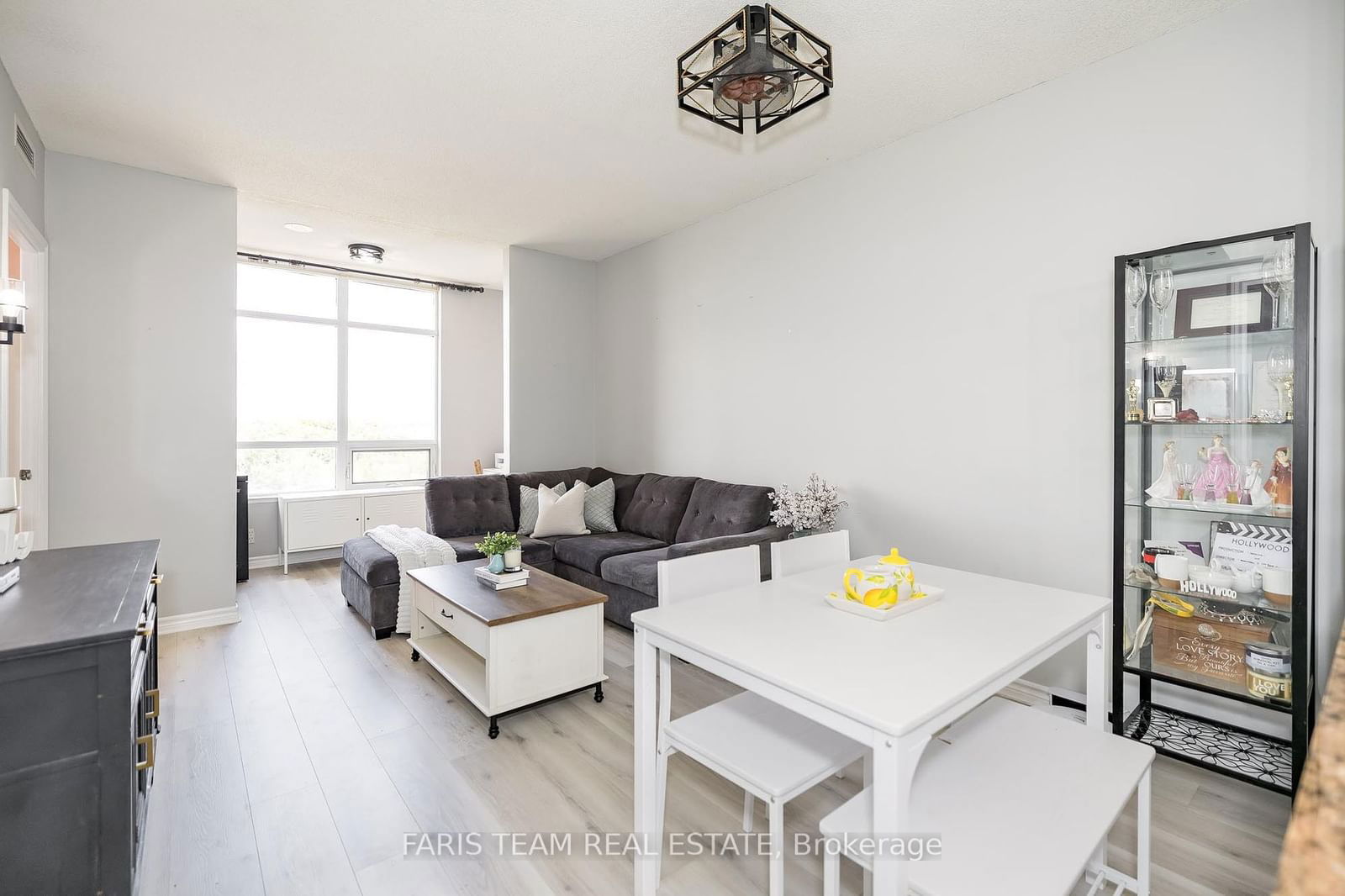 9235 Jane St, unit 701 for sale