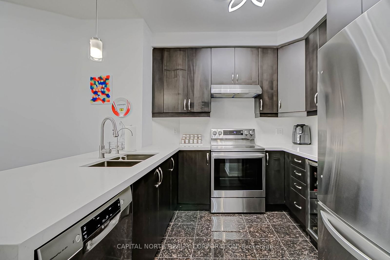 9235 Jane St, unit 1110 for sale