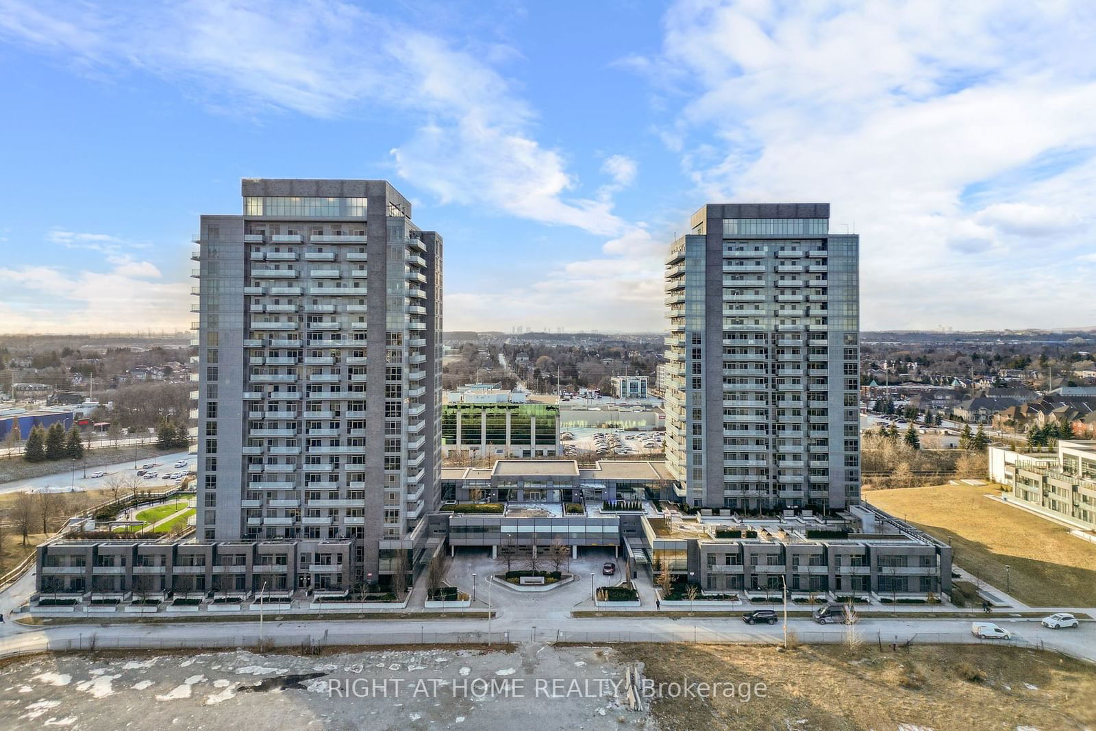 SkyCity Condos, Richmond Hill, Toronto