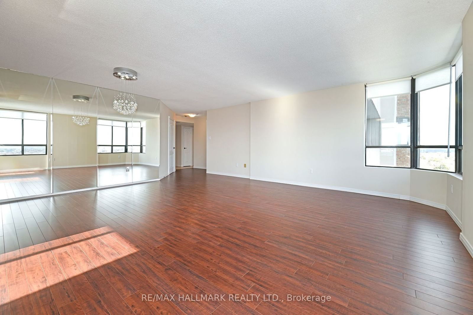 7601 Bathurst St, unit 1104 for rent