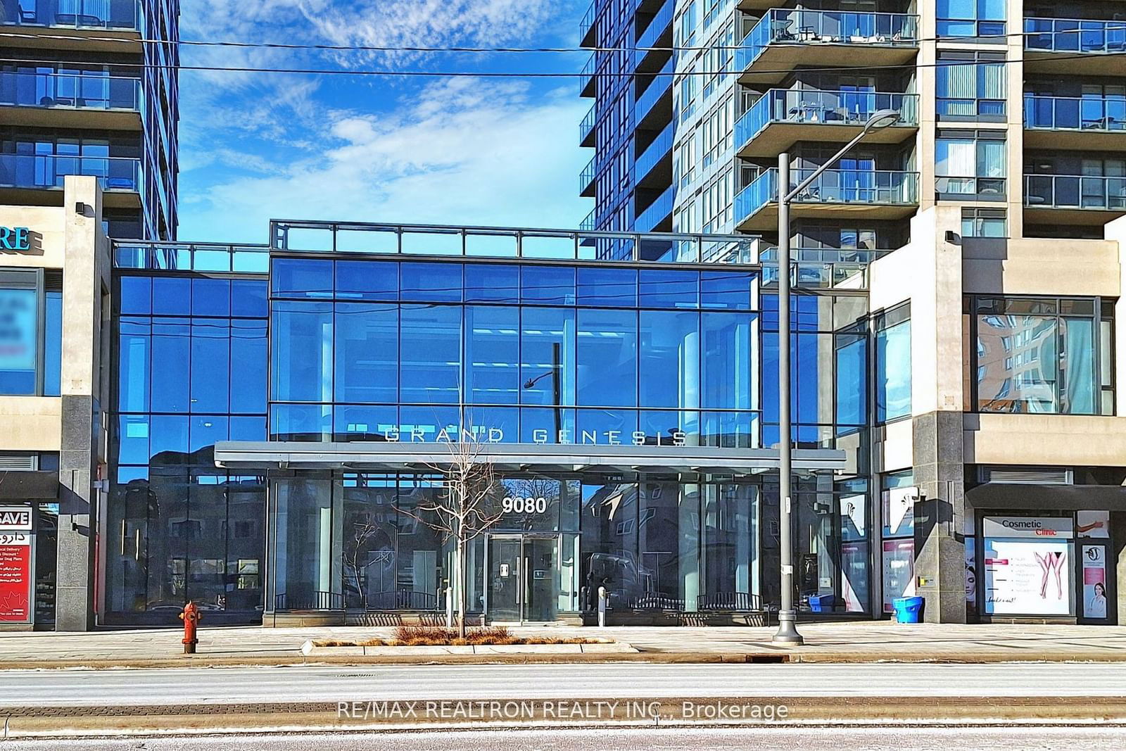 9088 Yonge St, unit 302A for sale