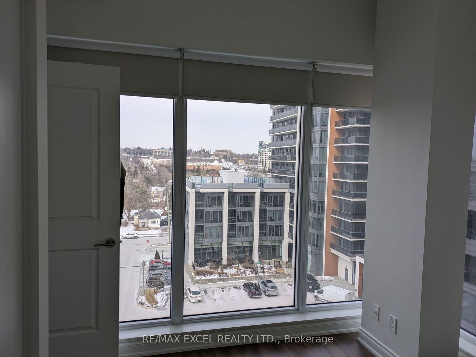 9618 Yonge St, unit 709 for rent