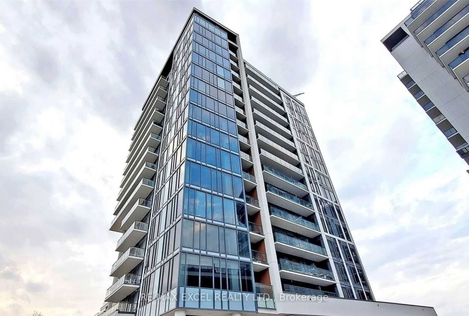 9618 Yonge St, unit 709 for rent