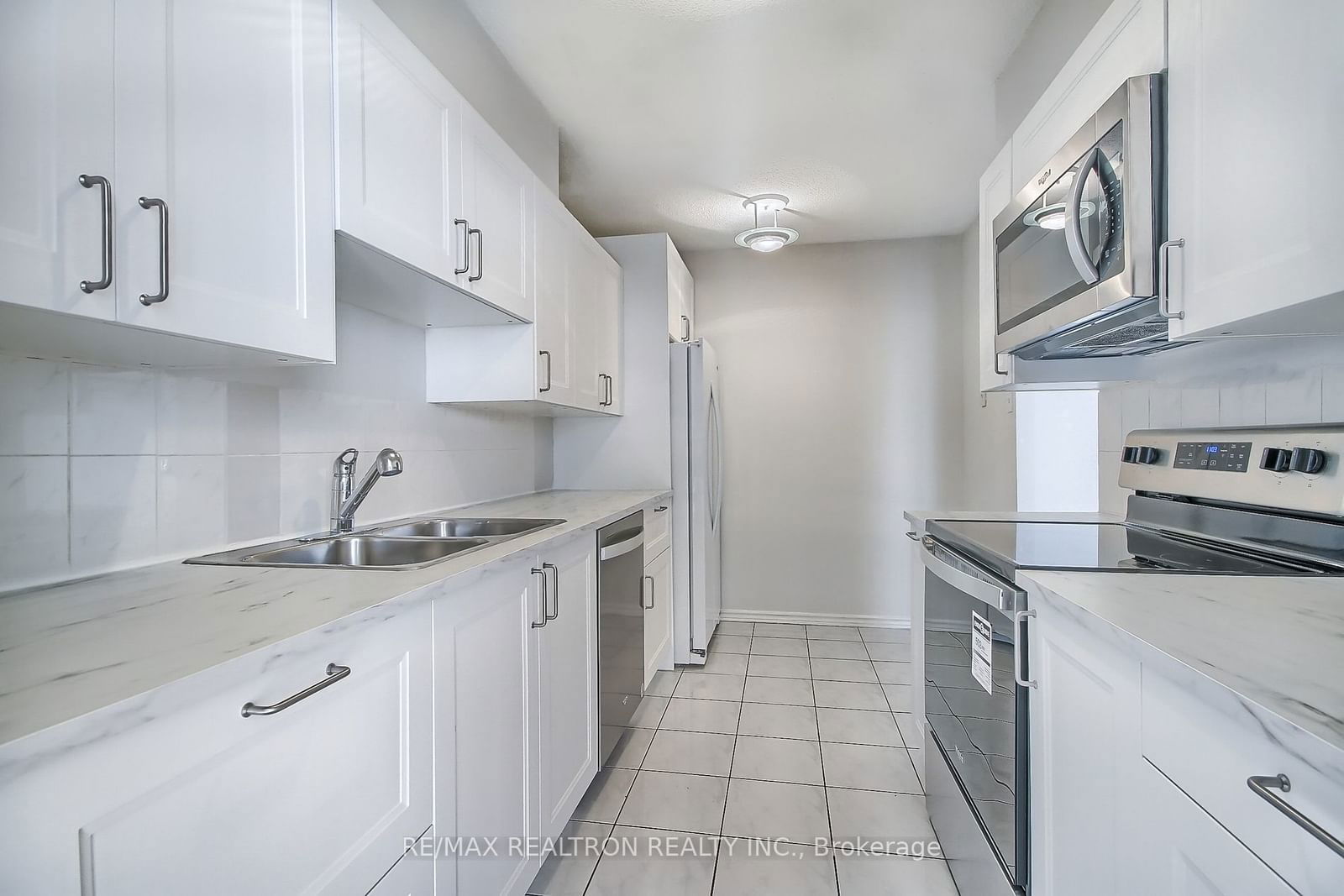 180 Dudley Ave, unit Ph702 for rent