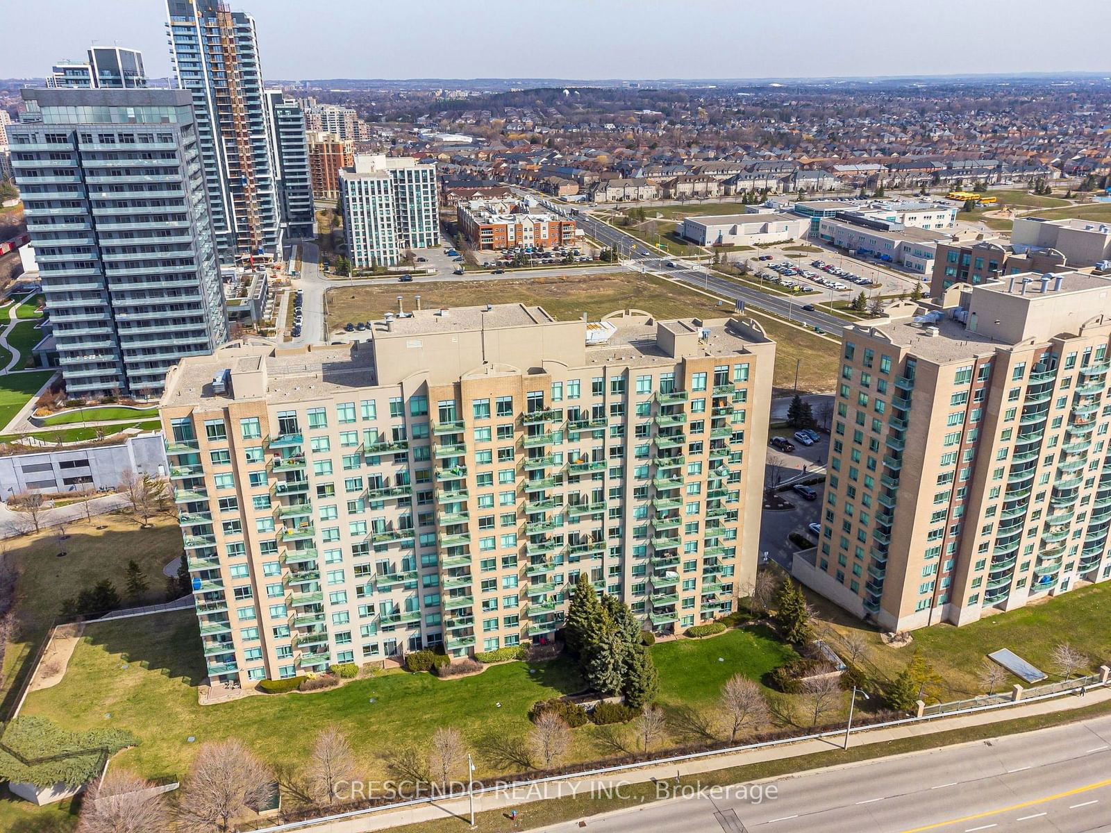 The Gates of Bayview Glen V Condos, Richmond Hill, Toronto