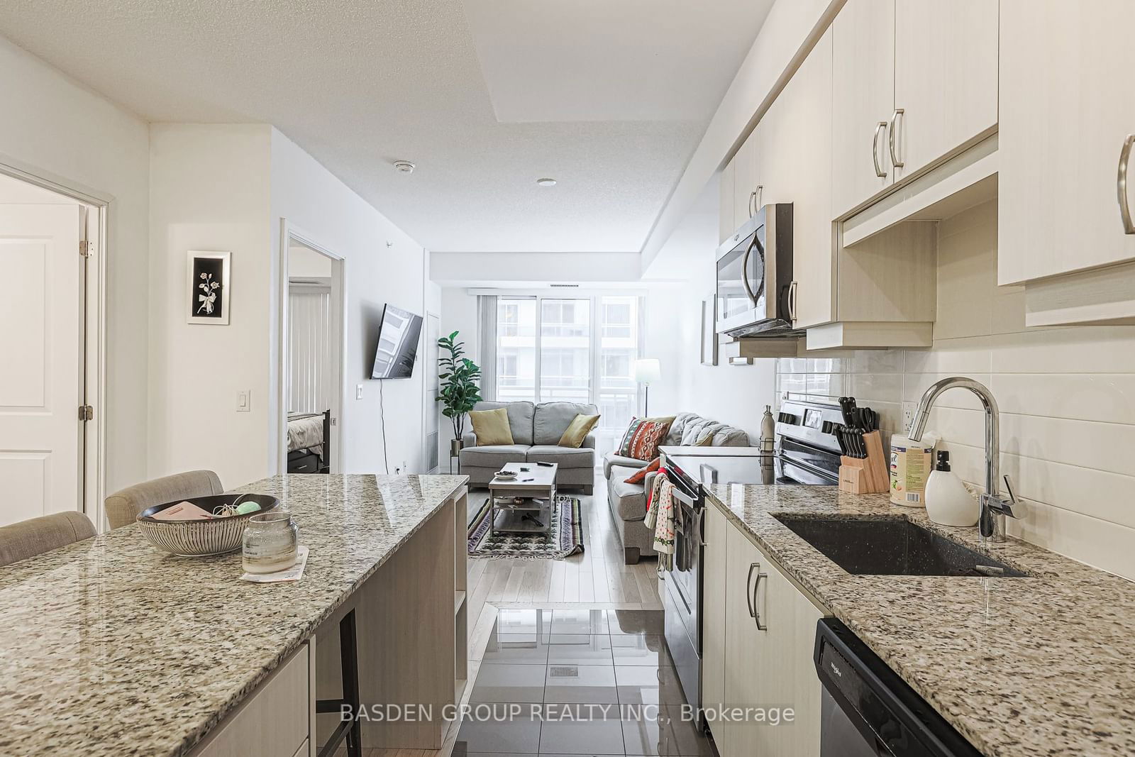 9191 Yonge St, unit 1004SW for rent