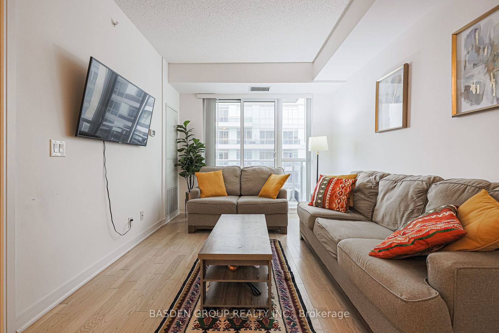 9191 Yonge St, unit 1004SW for rent