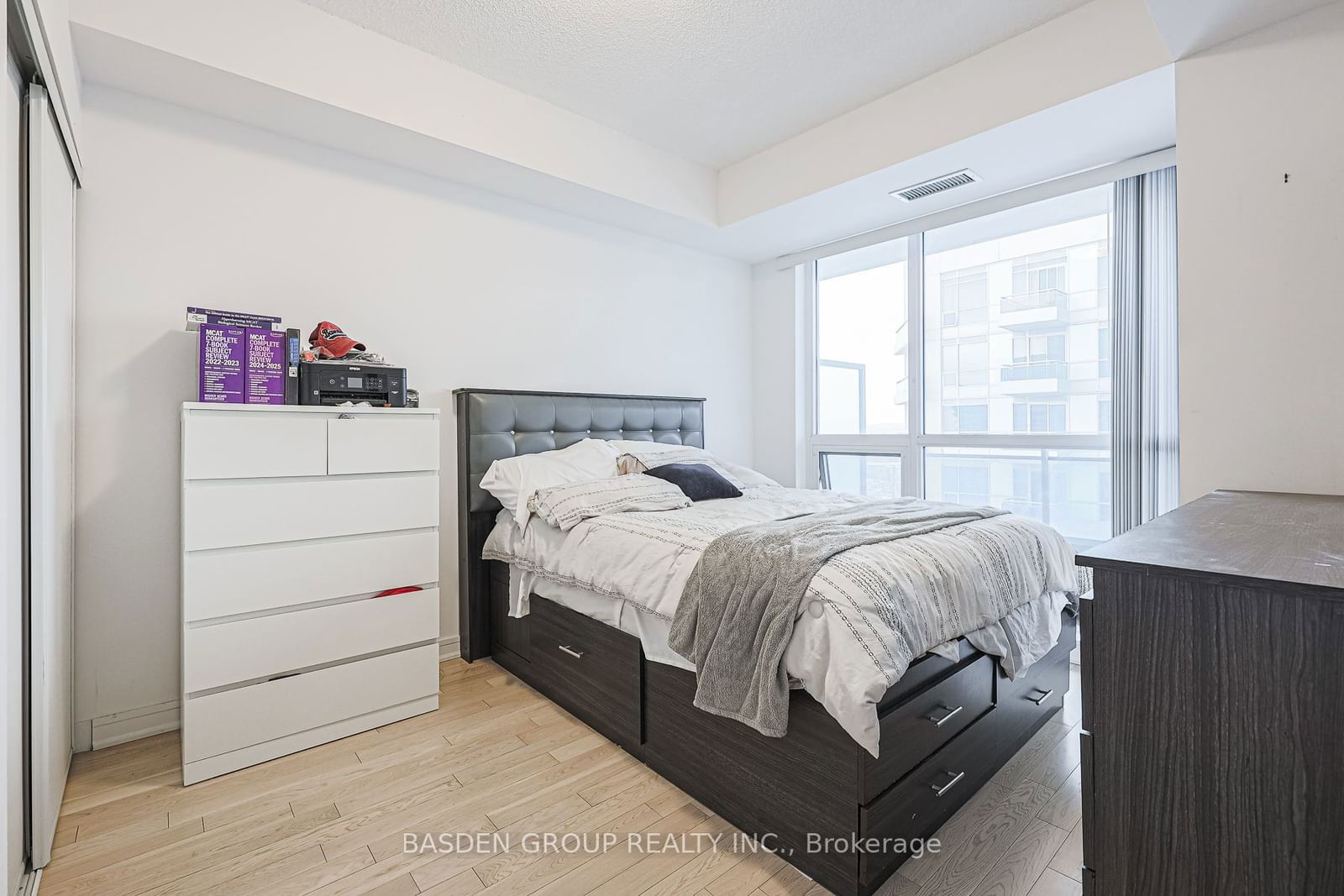 9191 Yonge St, unit 1004SW for rent