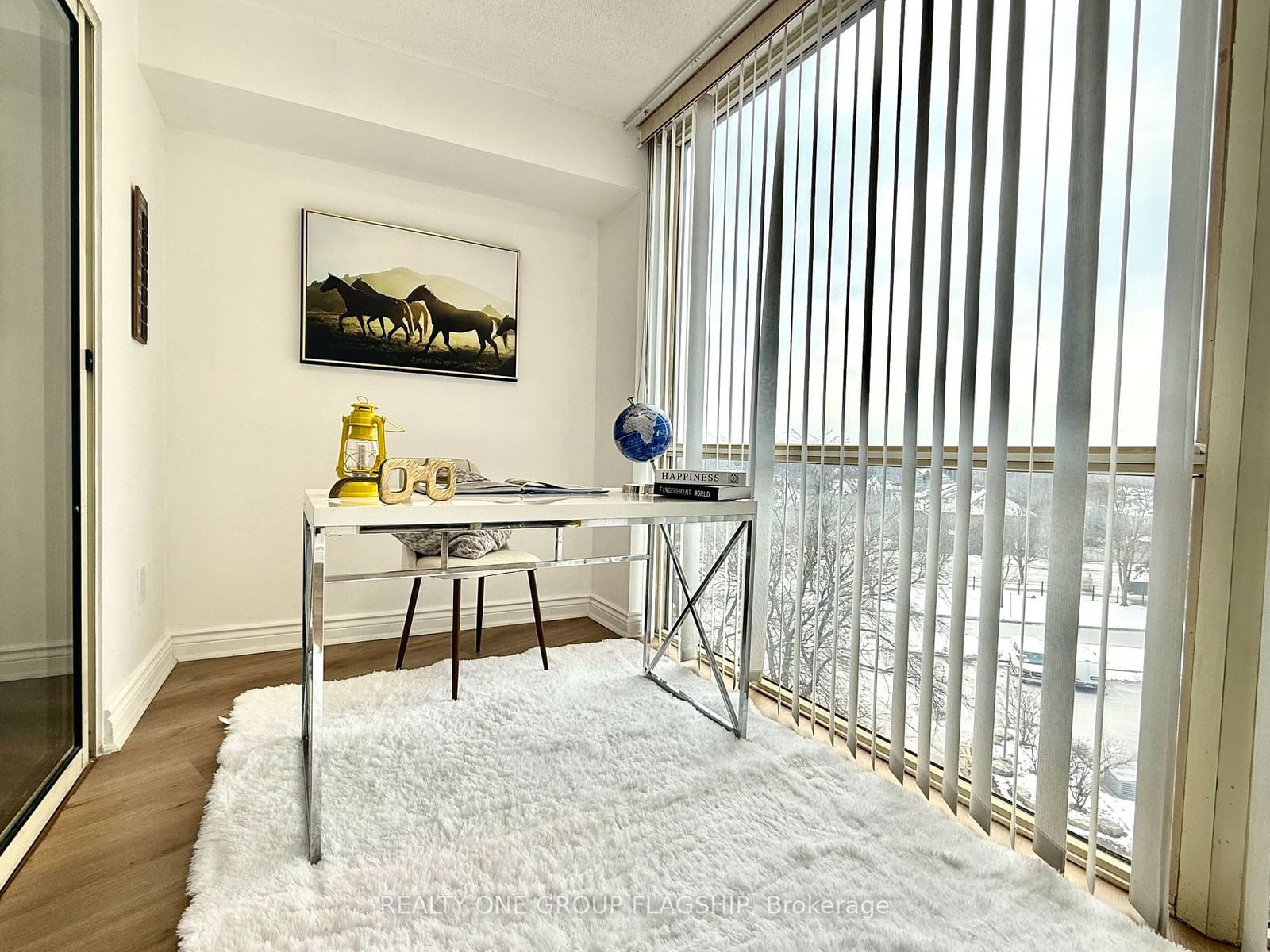 30 Harding Blvd W, unit 609 for sale