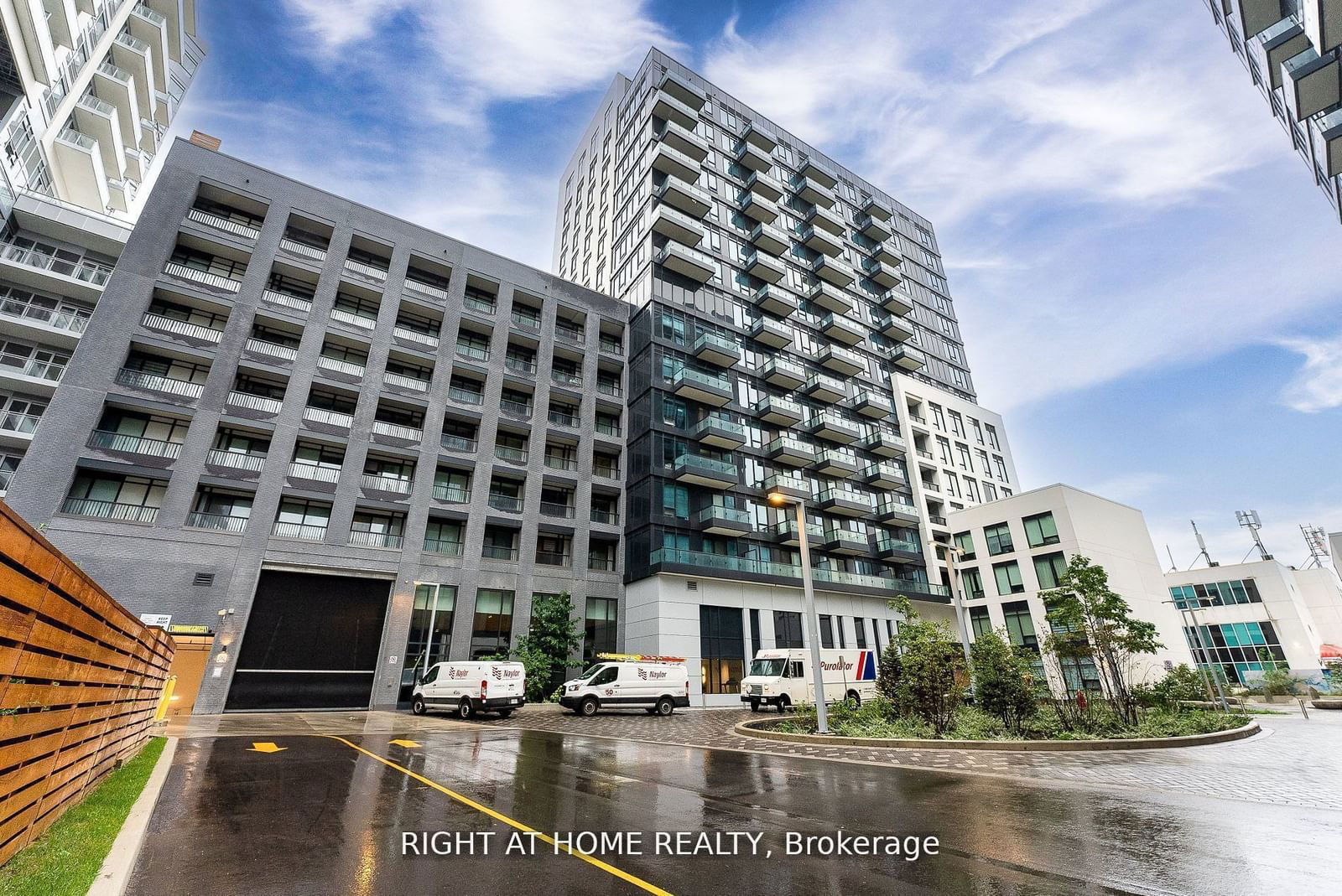 8868 Yonge St, unit #1605E for sale