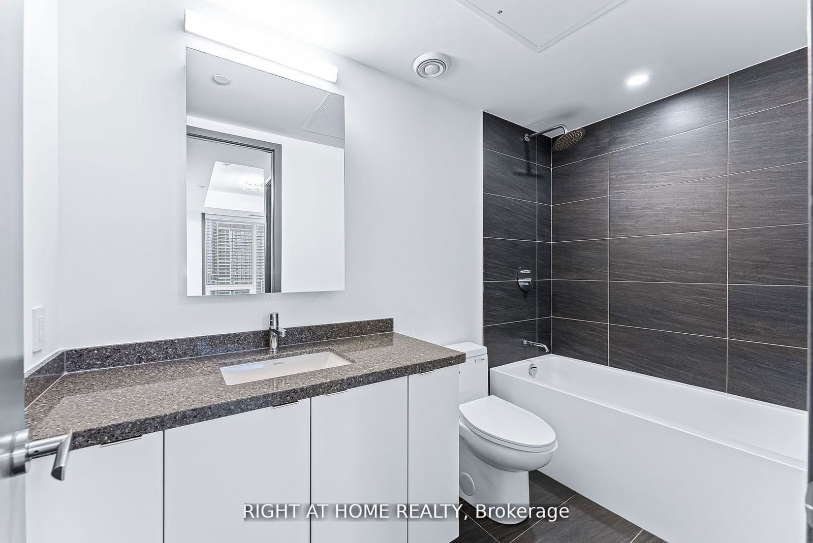 8868 Yonge St, unit #1605E for sale