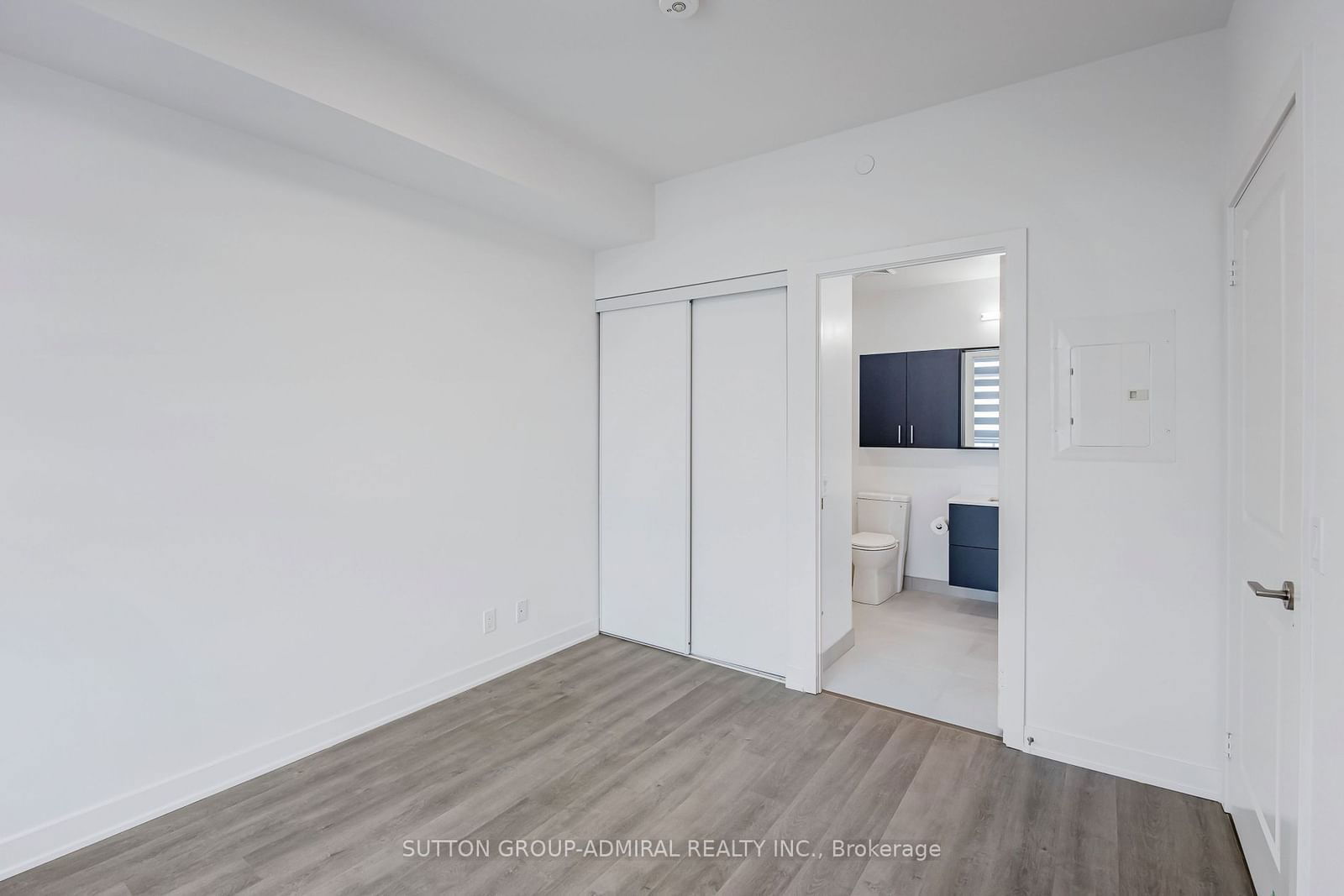 30 Upper Mall Way, unit 3408 for rent