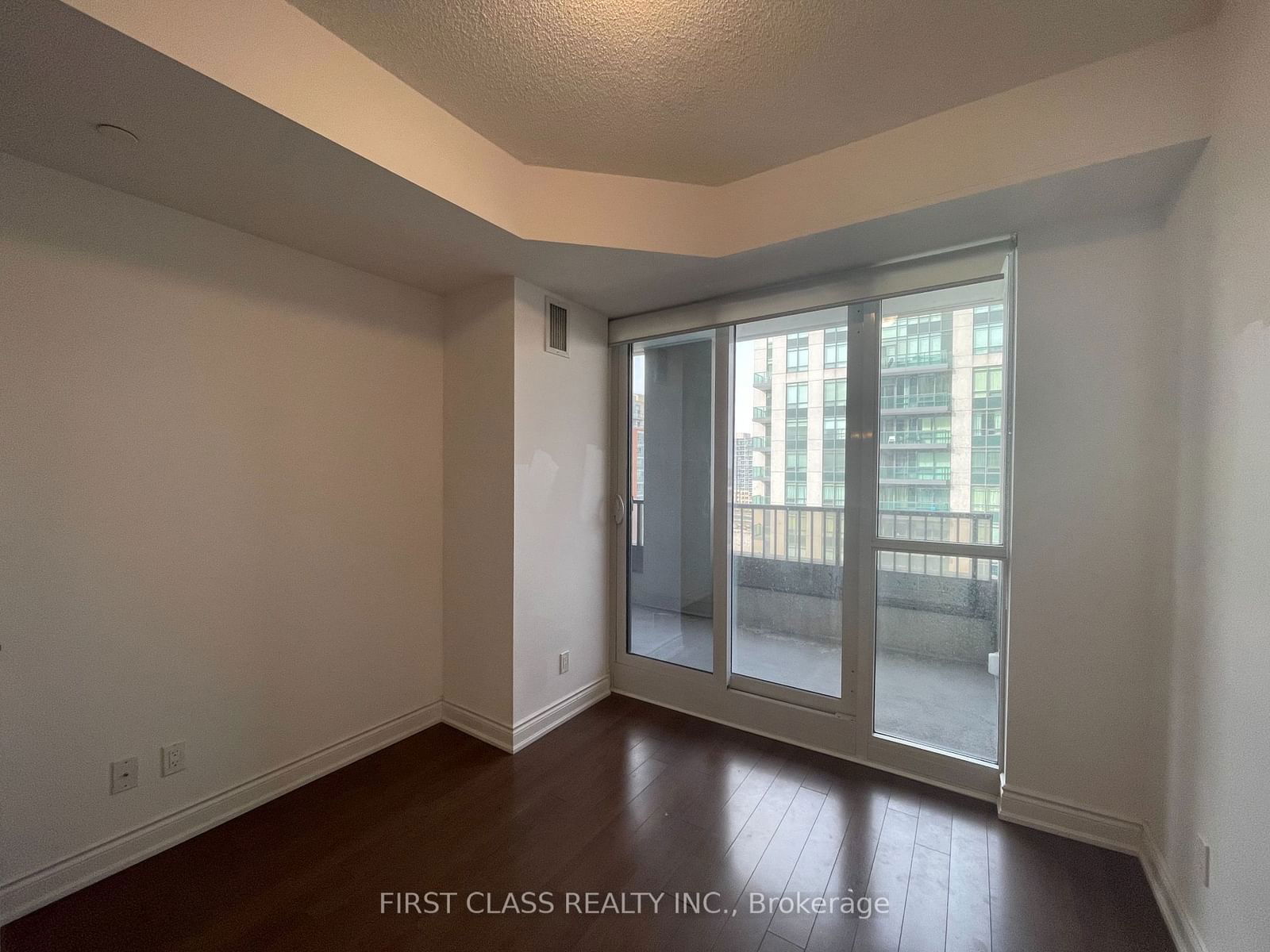 89 South Town Centre Blvd, unit 1209 for rent