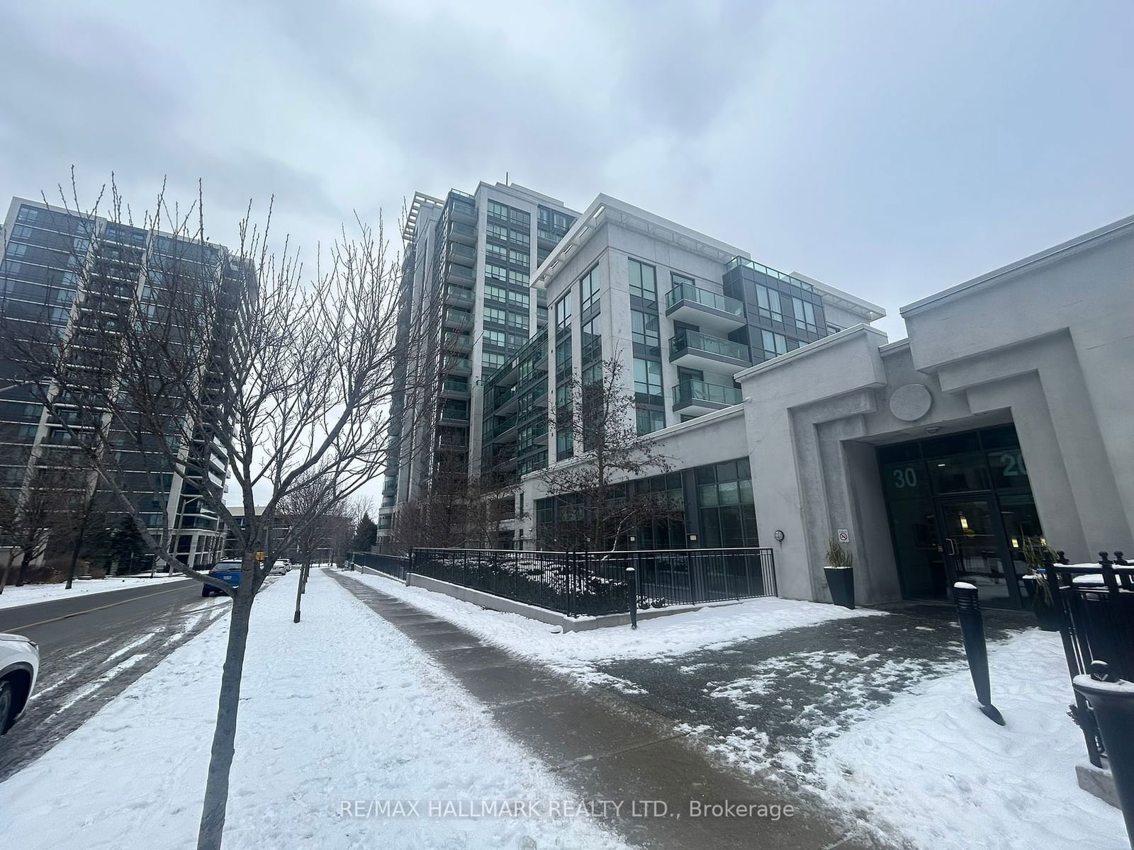 30 North Park Rd, unit 1001 for sale