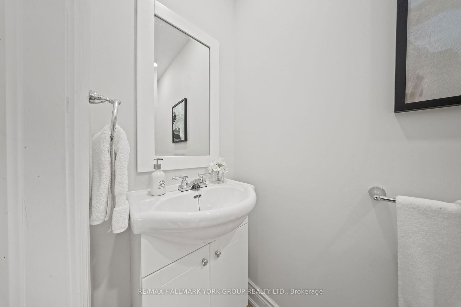 40 East Street Townhomes, Georgina, Toronto