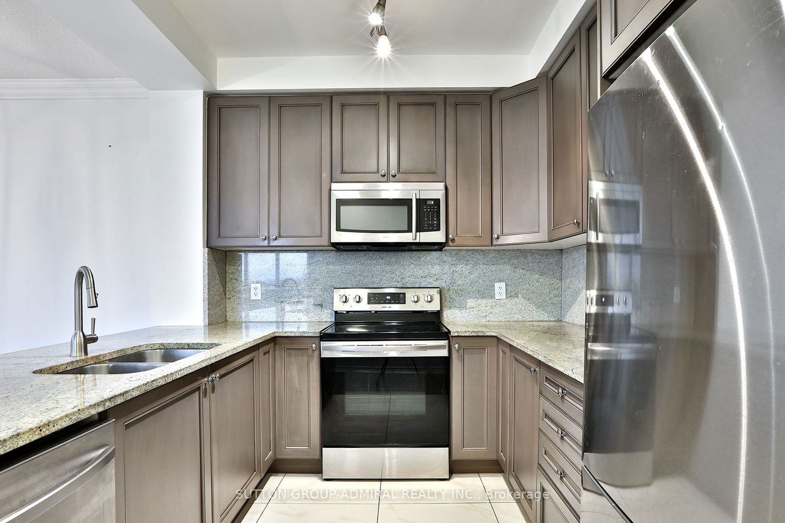 9235 Jane St, unit 212 for sale