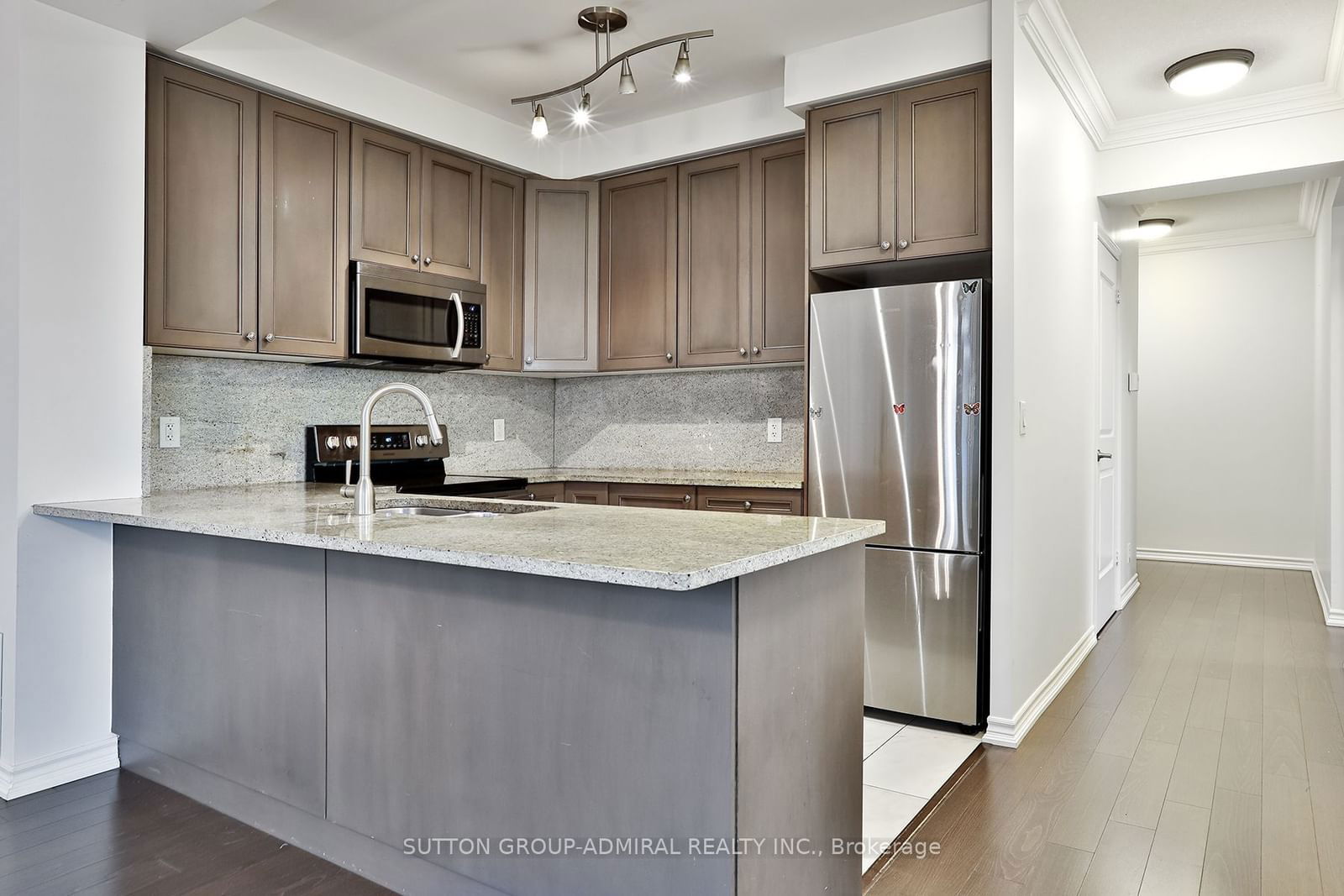 9235 Jane St, unit 212 for sale