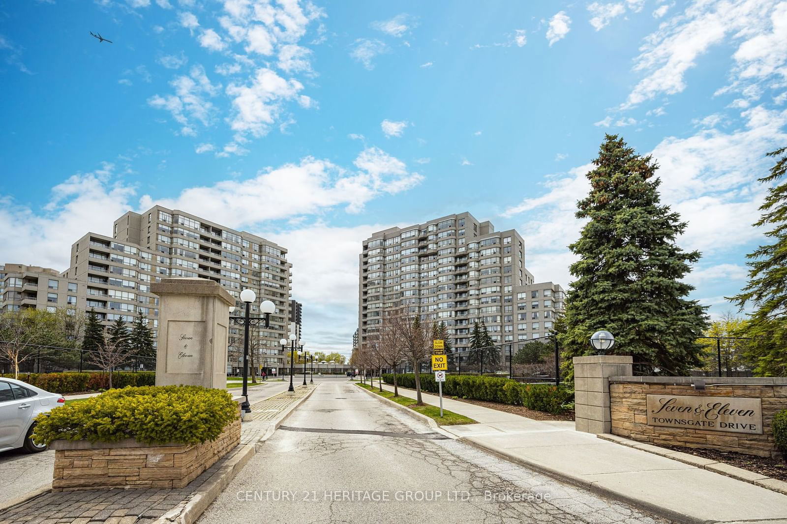 7 Townsgate Dr, unit 707 for sale