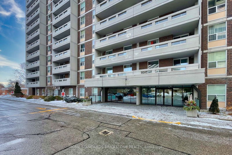 50 Inverlochy Blvd, unit 1005 for sale